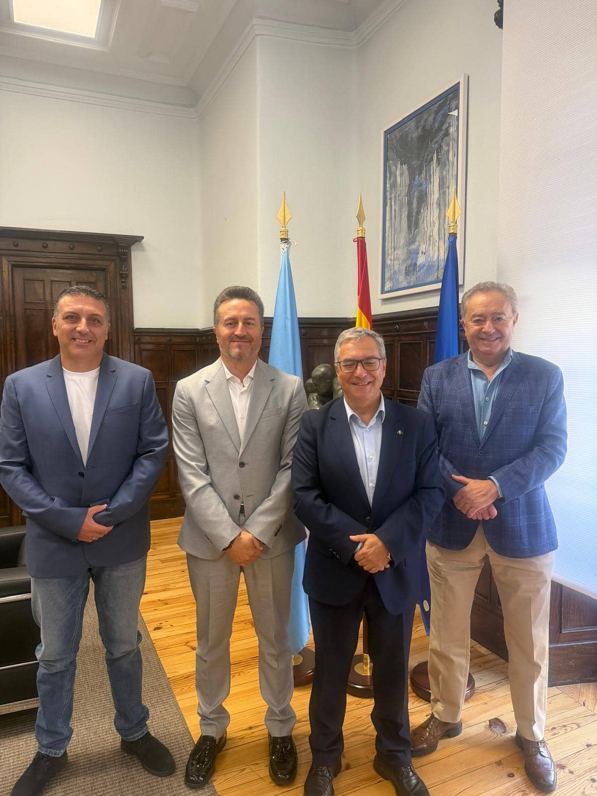 Encuentro de Retorna Galicia Capital con el presidente de la Diputación Provincial de Ourense, Luis Menor