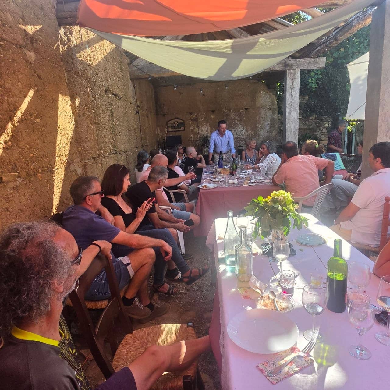 Encuentro en Lugo entre parte del equipo de Retorna Galicia Capital y un grupo interesado en formas de vida alternativas