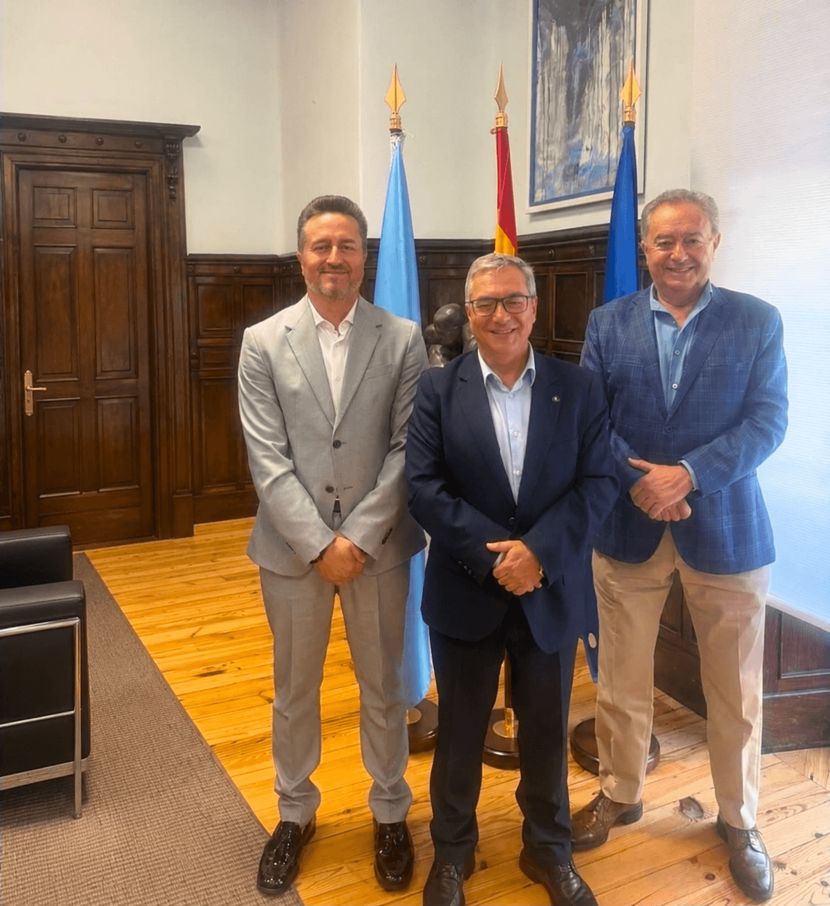 Encuentro de Retorna Galicia Capital con el presidente de la Diputación Provincial de Ourense, Luis Menor